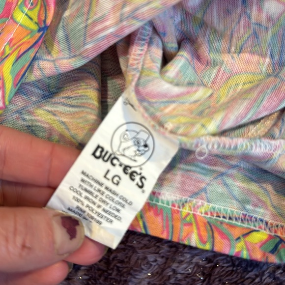 5/$25 Woman’s Large Buc-ee’s  Patterned Romper - Picture 5 of 5